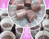 A picture of step 1 of Cocoa Powder Popsicles.