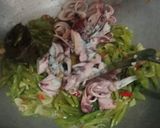Foto langkah ke 3 dari resep Tumis Buncis Asin Cumi.