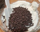 Foto del passaggio 5 della ricetta Cannoli siciliani con cioccolato e pistacchio