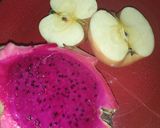 Foto langkah ke 1 dari resep Jus Buah Naga dan Apel.