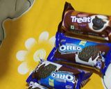 A picture of step 1 of Oreo Biscuit Ice Cream.