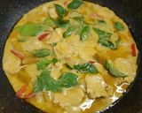 รูปขั้นตอนการทำที่ 3 ของ แกงเขียวหวานไก่ใส่ฟักทองง่ายๆ