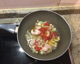 Foto del paso 2 de la receta: Pimientos piquillo rellenos en salsa de gamba