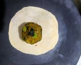A picture of step 5 of Tuvar kachori.