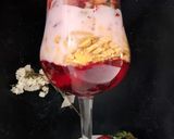 A picture of step 5 of 3 Layer Strawberry Dessert.
