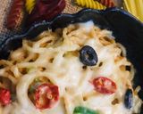 A picture of step 9 of Spaghetti with cheese and pepper.