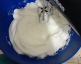 Foto del paso 1 de la receta: Bizcochuelo sin leche