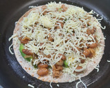 Foto del paso 5 de la receta: Quesadilla integral de chili con carne, aguacate y mozzarella 🥑