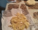 Foto del paso 10 de la receta: Tarta de jamón y queso con papas fritas, huevos