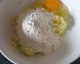 Une image de l'étape 2 de Pâte à pizza aux courgettes 😋.