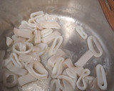 Foto del paso 2 de la receta: Zarzuela de merluza, escamarlanes y calamar