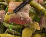 A picture of step 6 of Braised Pork with Green Beans (豆角土豆炖猪肉).