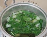 Foto langkah ke 7 dari resep Sayur Bening Bayam Oyong.