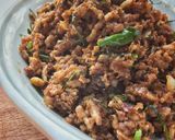 รูปขั้นตอนการทำที่ 7 ของ ปลาร้าแจวบองผัดหมูสับและไข่