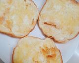 Hình bước làm 2 của món Bánh mì sandwich nướng bơ đường