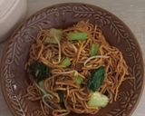 Foto langkah ke 5 dari resep Mie goreng Sayur.