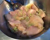 Une image de l'étape 5 de Poulet façon chili verde (maïs, poivrons, citrons verts).