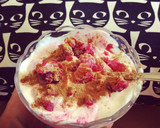 Foto del paso 4 de la receta: Merienda saludable de queso batido sabor helado de fresa!