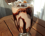 A picture of step 2 of Oreo Milkshake.