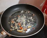 Hình bước làm 5 của món Đùi gà rim tiêu