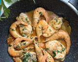 Foto del paso 13 de la receta: Wok de langostinos con rape