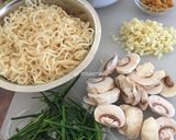 Foto langkah ke 1 dari resep Mie Goreng Manis (Tiam Mi).