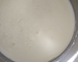 A picture of step 1 of Dates and banana shake.