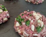 A picture of step 3 of Homemade Burger Patties.
