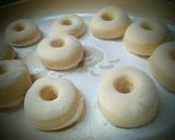 A picture of step 4 of 125pieces soft and fluffy doughnuts.