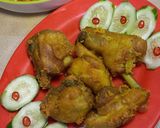 Foto langkah ke 4 dari resep Ayam Goreng Kremes.