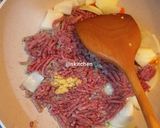 Foto langkah ke 3 dari resep Cah Sapi Tauge Lada Hitam.
