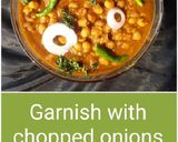 A picture of step 9 of Chana masala.