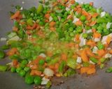 फ्राइड राइस विद कैबेज मंचूरियन (fried rice with cabbage manchurian recipe in Hindi) रेसिपी चरण 7 फोटो