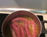 Foto del paso 2 de la receta: Salchichas de pollo al vino blanco