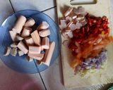 Foto langkah ke 2 dari resep Sawi putih kuah baksos (bakso,sosis) pedas manis.