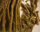 Foto del paso 3 de la receta Revuelto de setas, gambas y espárragos verdes