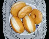 A picture of step 5 of Pillow doughnut.