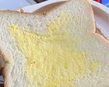 Foto langkah ke 2 dari resep Roti Panggang Keju Susu.