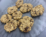 Foto del paso 5 de la receta: Galletas de avena, chocolate y plátano al horno rápidas y fáciles