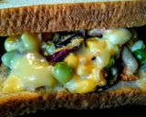 Foto del paso 3 de la receta: SANDWICHES Rellenos de Tocineta y Vegetales con Queso Holandés.!