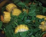 Foto langkah ke 3 dari resep Sayur Bening Bayam + Jagung.