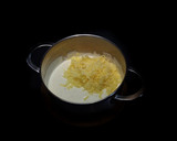 Foto del paso 4 de la receta: Ravioles de queso con salsa de queso cheddar y huevo frito