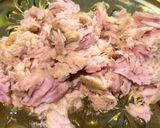 Foto del paso 2 de la receta: Tortilla francesa de atún y cebolla en Lékué Omelette al microondas