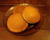 Foto langkah ke 5 dari resep Dorayaki Isi Vla Taro.