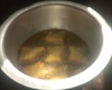 A picture of step 4 of Crunchy mandazi.