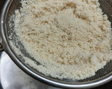 மில்க், பீனட் ட்ரை கலர் கட்லி ரெசிபி ஸ்டேப் 1 புகைப்படம்