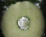 Foto langkah ke 15 dari resep Bolu Pandan Santan Kukus.