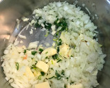 Foto del paso 1 de la receta: Empanadas de carne cortada a cuchillo