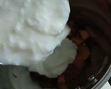 A picture of step 2 of Plum Lassi with Beetroot Powder.