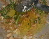 A picture of step 2 of Hakka noodles.